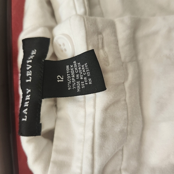 Larry Levine Ladies Crop Capris - Picture 3 of 3